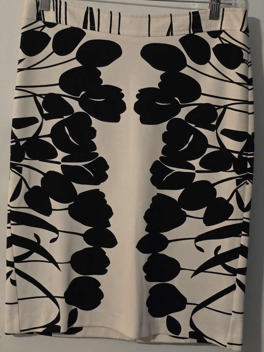 WD.NY Black and White Floral Pencil Skirt